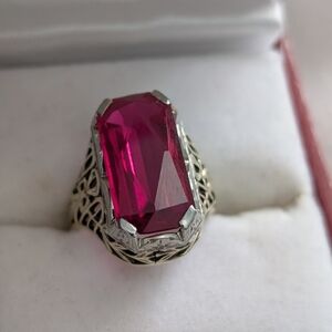 Vintage Pink Ruby  and 14k Filigree‎ Ring